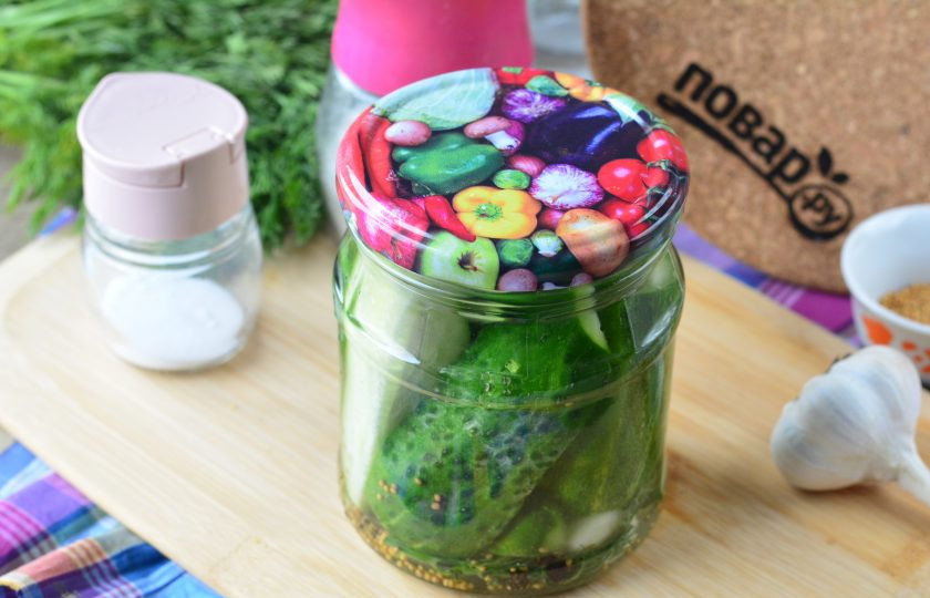 1. Этап. Огурцы с семенами горчицы: Храните заготовку в темной кладовой или погребе. Выход — 3 банки 0,5 литра. Приятного аппетита!