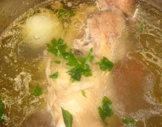 1. Этап. Хаш из курицы: В конце добавьте соль и зелень.