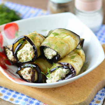 Баклажаны с крабовыми палочками