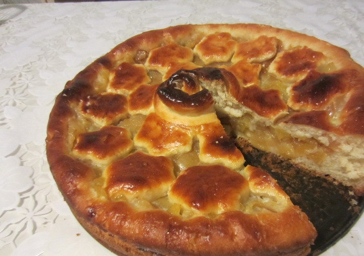 1. Этап. Дрожжевой яблочный пирог: Приятного аппетита!