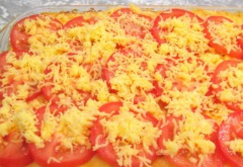 1. Этап. Лазанья с сыром и ветчиной: Запекайте в духовке 15 минут при 180-190 градусах, затем посыпьте лазанью остальным сыром и ждите пока он не расплавится.