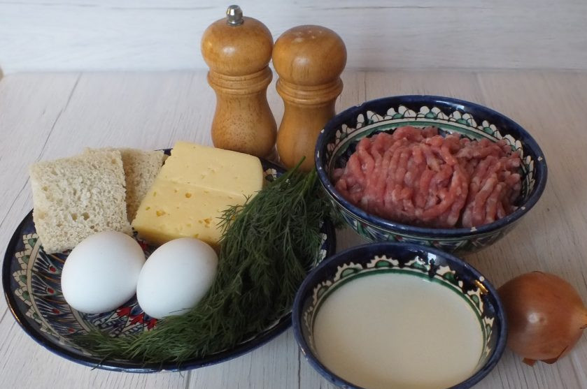 1. Этап. Зразы в мультиварке: Подготовьте необходимые ингредиенты.