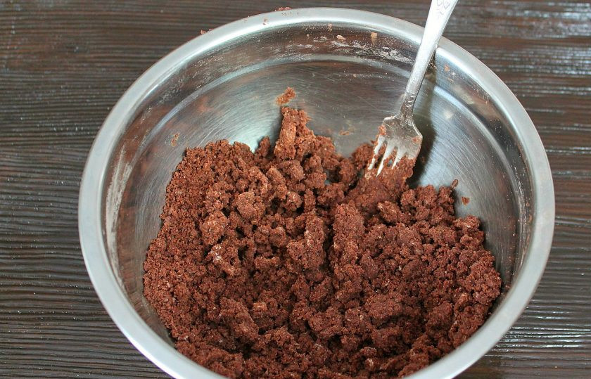 1. Этап. Мраморное печенье: Перемешиваем. Масса должна получиться рыхлой, как на фото.