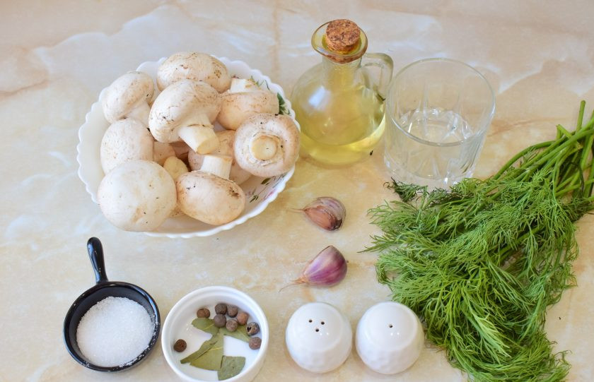 1. Этап. Грибы закусочные: Для приготовления закусочных грибов подготовьте необходимые ингредиенты.