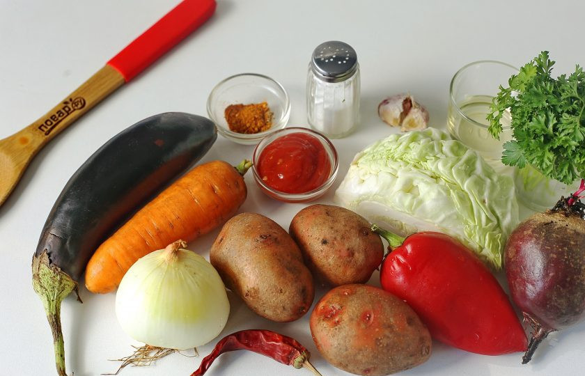 1. Этап. Кавказский борщ: Подготовьте все ингредиенты.
