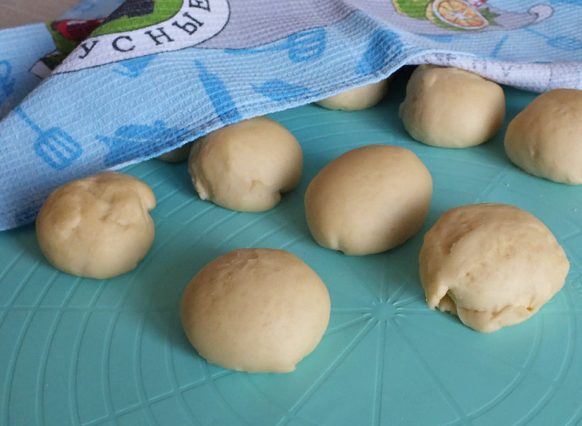 1. Этап. Пилита: Прикройте полотенцем и оставьте на 15 минут.