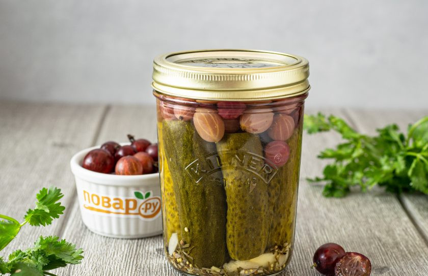 1. Этап. Маринованные огурцы с крыжовником: Маринованные огурцы с крыжовником готовы! Удачных заготовок!