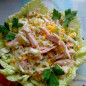 Салат с копченой курицей и кукурузой