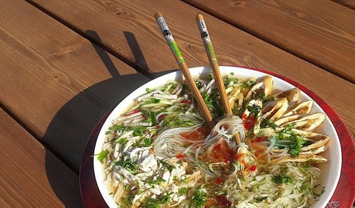 1. Этап. Кукси-корейский холодный суп: Блюдо почти готово.