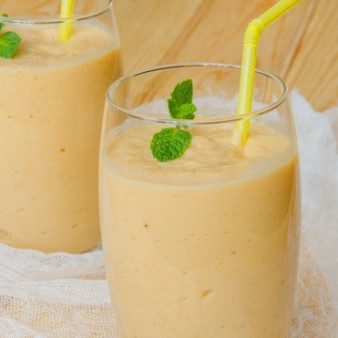 Смузи с хурмой и бананом