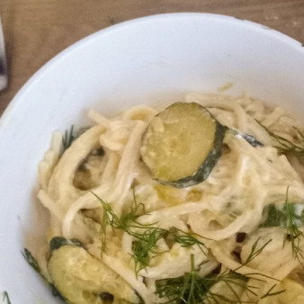 Спагетти в масле из цуккини