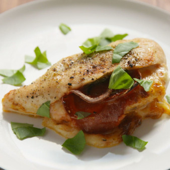 Pizza-Stuffed Chicken