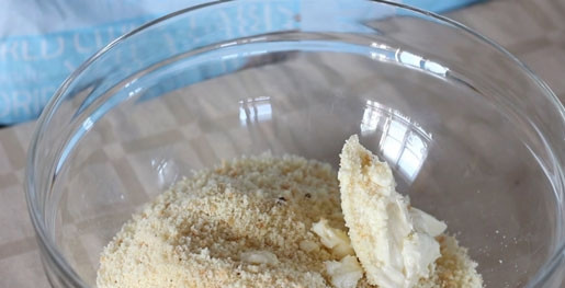 1. Этап. Попкейк: 3. Добавляем масляный крем и все тщательно перемешиваем.