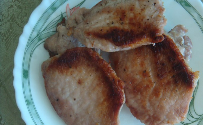 1. Этап. Копченое мясо в домашних условиях: Вот копченое мясо в домашних условиях и готово. Приятного аппетита!