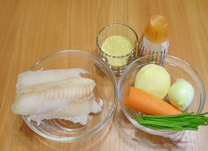 1. Этап. Рыбный суп для детей: 1. Для приготовления детского супа обычно хорошо отваривают рыбу. Её кладут не в конце варки, а в начале. Итак, овощи очистить и филе рыбы вымыть.