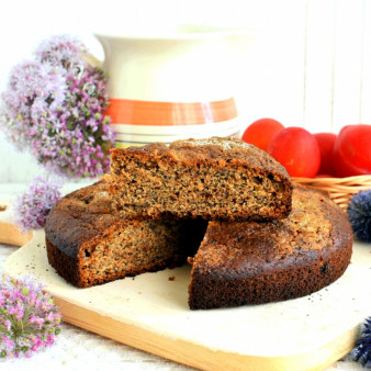 Сливово-медовый пирог с маком