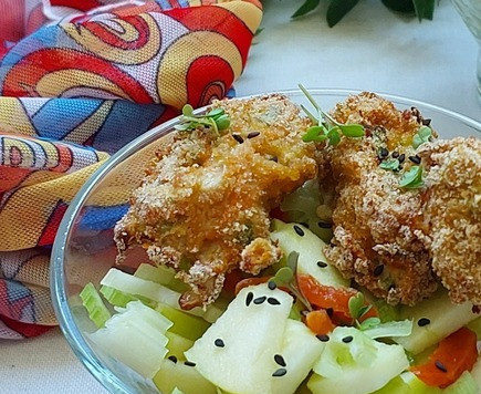 1. Этап. Наггетсы из индейки с овощами: Вариант подачи с салатом.