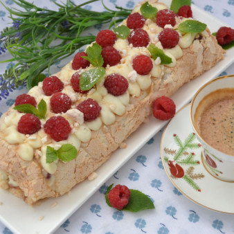 Меренговый рулет с маскарпоне