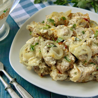 Свинина тушеная в майонезе