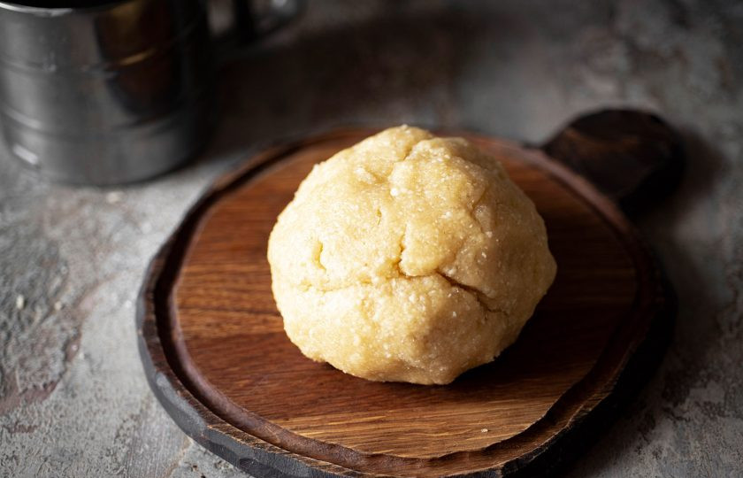 1. Этап. Печенье Арахисовые палочки: В итоге должно получиться плотное, немного хрупкое тесто, не прилипающее к рукам.