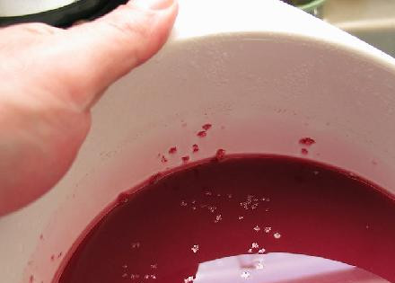 1. Этап. Виноградное желе: Если вы обнаружите кристаллы - процедите желе ещё раз.