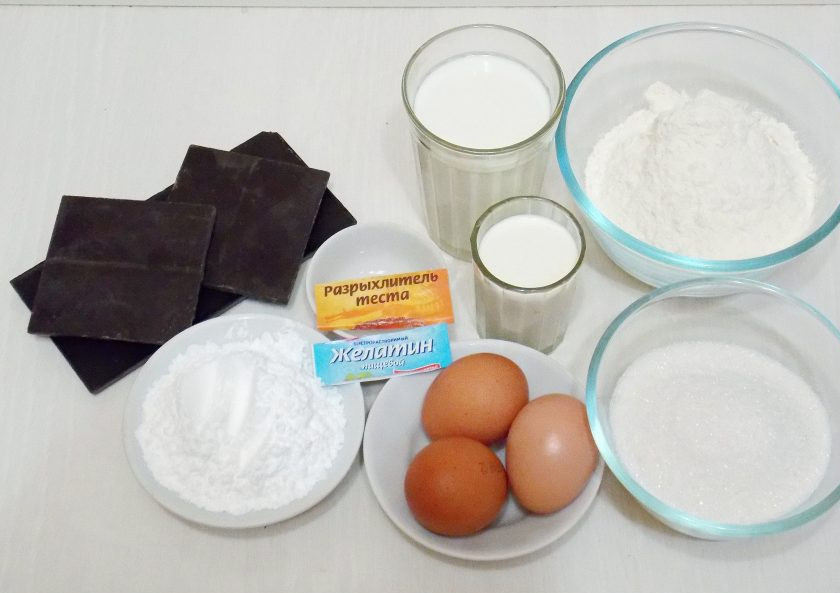 1. Этап. Торт с шоколадной крошкой: Подготовьте все необходимые ингредиенты для приготовления торта с шоколадной крошкой.