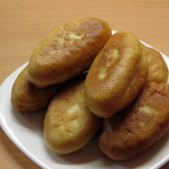 Пирожки с рисом и рыбой