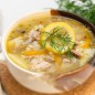 Суп с сайрой и рисом Картофель очистите и нарежьте мелкими кубиками, рис промойте. Поместите картофель и рис в кастрюлю, залейте водой 3 л. и поставьте на огонь. Суп с сайрой и рисом готовится просто и очень быстро, это такой легкий вариант для быстрого и не мало сытного обеда из рыбной консервы. Такой суп может подойти не всем, так что готовьте и пробуйте. Рис придает супу насыщенности, но если вам покажется что суп слишком жидкий, то можно добавить не одну банку сайры, а две. Приятного аппетита!!! Суп готов, подавайте с зеленью. Добавьте лавровый лист, посолите и поперчите по вкусу. Снимите с огня, накройте крышкой и дайте немного настоятся. Из сайры слейте масло, удалите хребет и добавьте в суп, варите минуту. Лук мелко нарежьте, морковь натрите, чеснок мелко нарежьте и обжарьте на масле до легкого золотистого цвета. Когда картофель станет мягким добавьте овощи в кастрюлю.