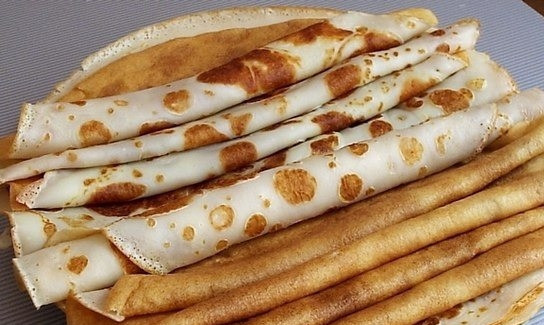 1. Этап. Блины творожные: Выпекайте блины на разогретой сухой сковороде. Приятного чаепития!