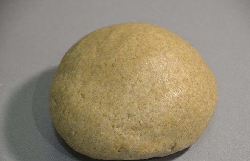 1. Этап. Перепечи с грибами: Замесите тесто, накройте пленкой или салфеткой, дайте ему 