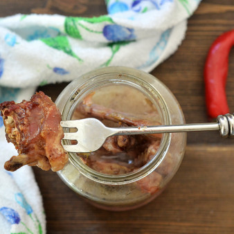 Утка в банке