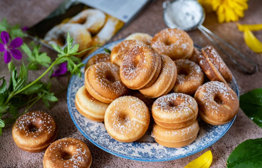 1. Этап. Пончики в мультипекаре: Приятного аппетита!