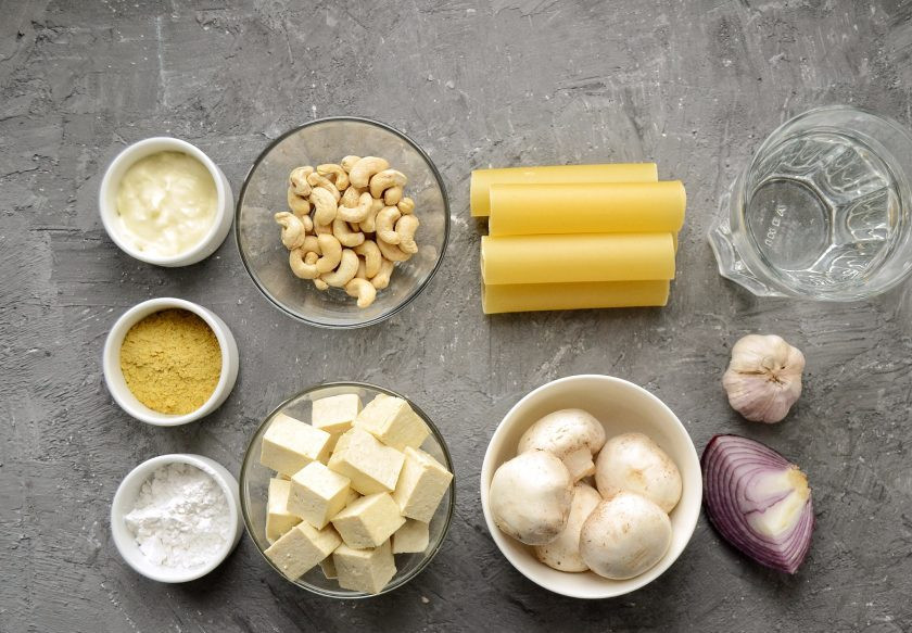 1. Этап. Вегетарианские каннеллони: Подготовьте необходимые ингредиенты.