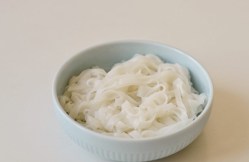 1. Этап. Азиатский суп с тыквой и брокколи: Лапшу отварите по инструкции.