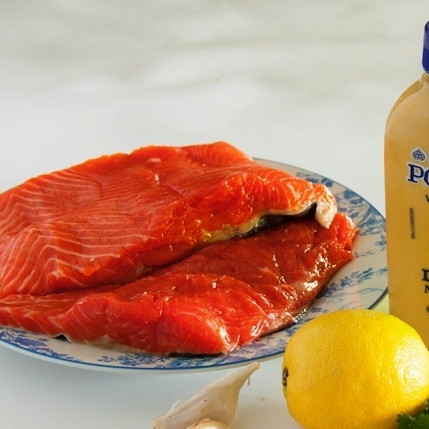 1. Этап. Запеченный лосось с чесноком и горчицей: Подготовим все необходимые ингредиенты.