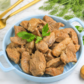 Свиная лопатка на сковороде