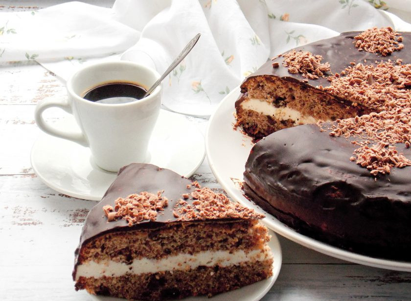 1. Этап. Торт с шоколадной крошкой: Торт готов. Приятного чаепития!