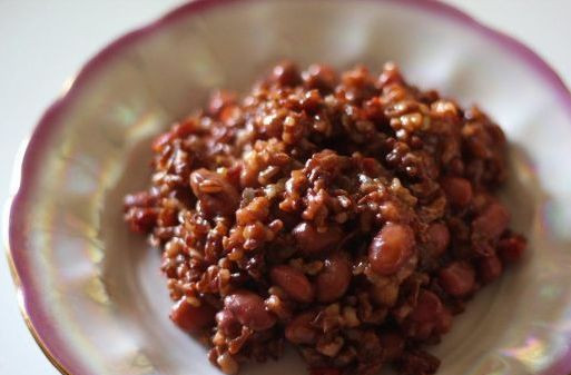 1. Этап. Плов из красного риса: После долгого томительного ожидания наконец-то можно попробовать, что получилось. Приятного всем аппетита!