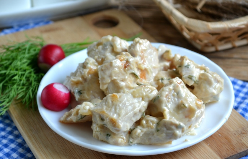 1. Этап. Куриная грудка в соусе на сковороде: Курица готова. Подавайте её горячей. Приятного аппетита!