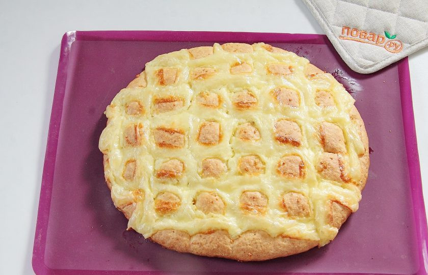 1. Этап. Чесночный хлеб с моцареллой: Выпекайте при 200 градусах около 20 минут. Чесночный хлеб с моцареллой готов!