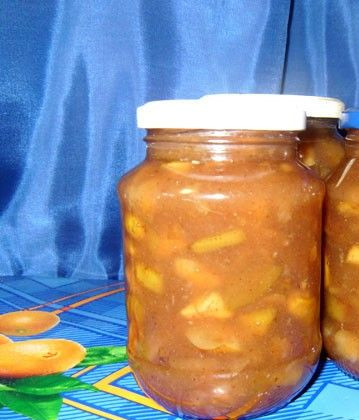 1. Этап. Варенье из груш с гвоздикой: Расфасовываем готовое варенье по банкам.