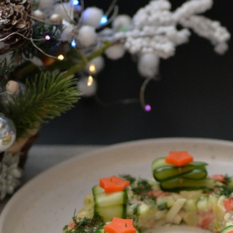 Оливье из тунца с васаби-майонезом