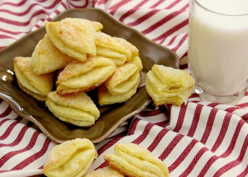 1. Этап. Мягкое творожное тесто: 5. А вот такую красоту можно из этого теста испечь! Попробуйте!