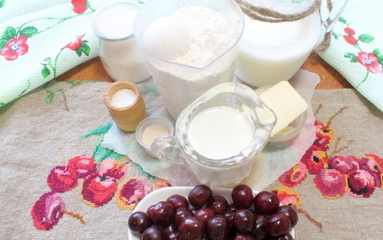 1. Этап. Осетинский пирог Балджин: Подготовьте все ингредиенты для приготовления пирога.