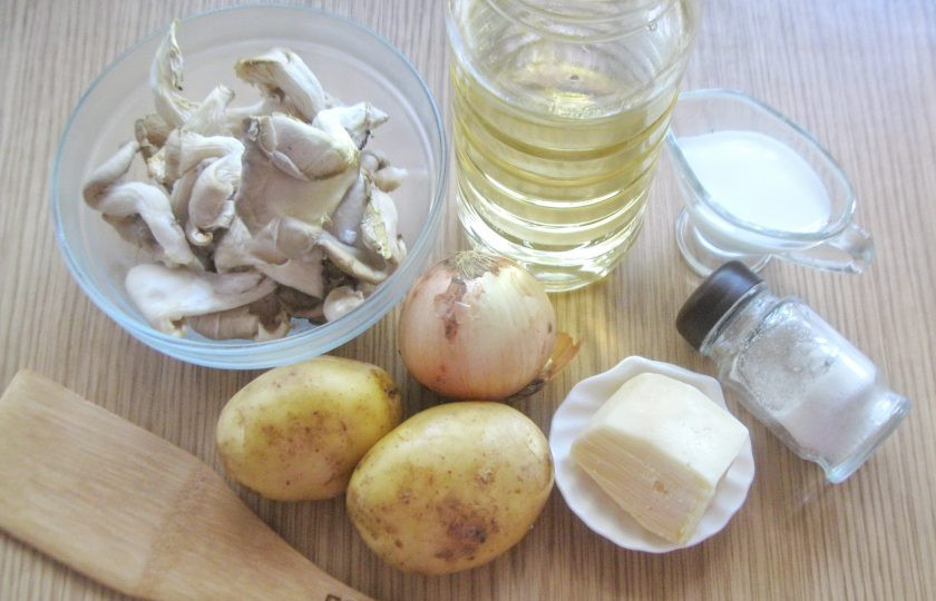 1. Этап. Гнезда с грибами в духовке: Подготовьте ингредиенты для приготовления гнезд с грибами.