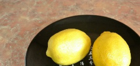 1. Этап. Варенье из крыжовника черенками: 2. Лимоны разрезаем кусочками, удаляем косточки и толстую шкурку (по желанию).