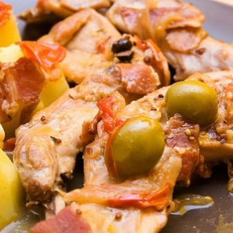 Ножки кролика на сковороде