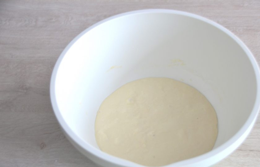 1. Этап. Батон на закваске: На опаре должны появиться пузырьки, если пузырьков нет, увеличьте время брожения.