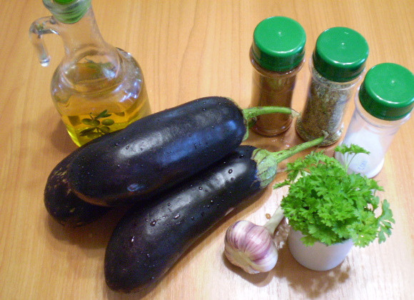 1. Этап. Жареные баклажаны с чесноком и зеленью: 1. Приготовим продукты.