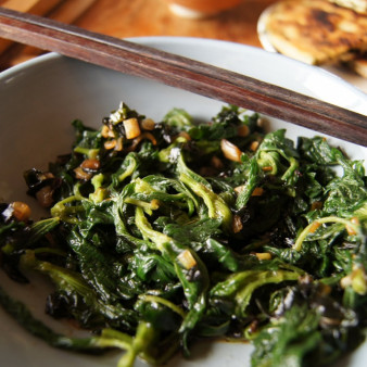 Салат из молодой крапивы